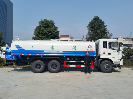 東風后雙橋20噸灑水車圖片