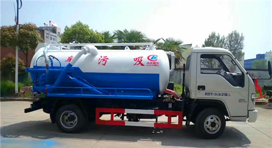 福田吸污車(chē)︱2噸吸污車(chē)圖片