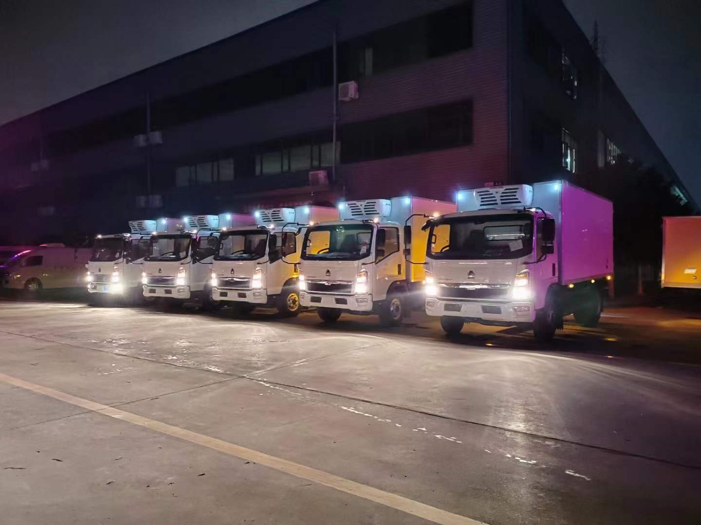 重汽4.2米冷藏車批量發車了