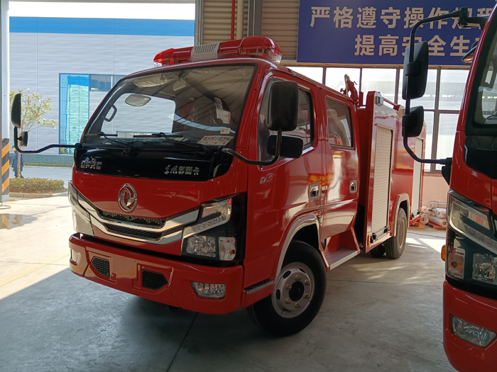 5噸消防灑水車價格_民用小型消防車_2.5-5噸泡沫消防車現車報價